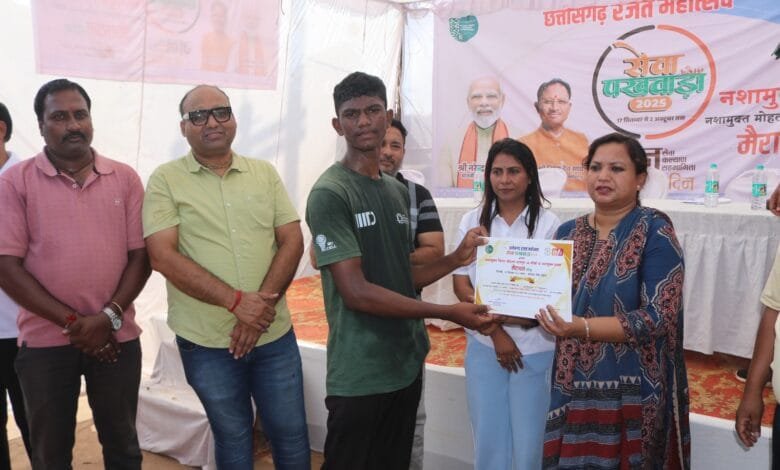 मोहला : नशामुक्त भारत के थीम पर आयोजित मैराथन दौड़, उत्साहपूर्वक शामिल हुए लोग