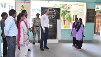राजनांदगांव : कलेक्टर ने शासकीय महाविद्यालय छुरिया का किया औचक निरीक्षक