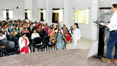 राजनांदगांव : स्वस्थ नारी सशक्त परिवार अभियान, कमला कालेज में स्वास्थ्य जागरूकता शिविर संपन्न