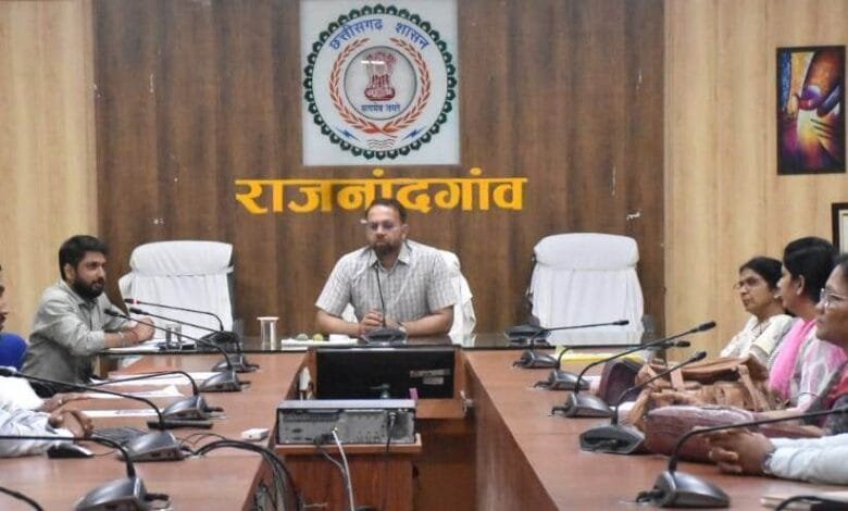 राजनांदगांव : छात्राओं को अपने कॉलेज की पढ़ाई जारी रखने के लिए अजीम प्रेमजी स्कॉलरशिप योजना से मिलेगी सहायता : कलेक्टर