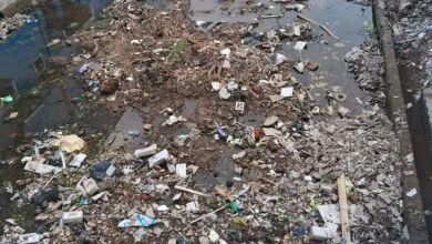 जिला अस्पताल के पास गंदगी का अंबार- मरीजों पर डेंगू-मलेरिया का खतरा