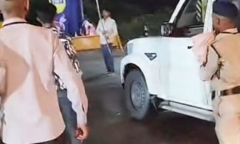 युवक ने पुलिसकर्मी पर डंडे से किया हमला