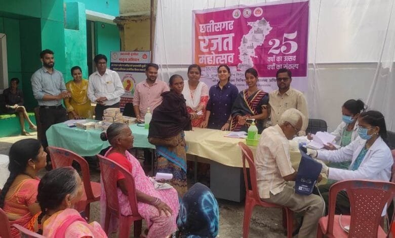 राजनांदगांव : छत्तीसगढ़ रजत महोत्सव, प्राथमिक स्वास्थ्य केन्द्र शंकरपुर में नि:शुल्क स्वास्थ्य जांच शिविर संपन्न