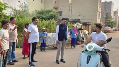 राजनांदगांव : कलेक्टर ने नगर निगम क्षेत्र के वार्ड 18 ममता नगर और वार्ड क्रमांक 2 नवागांव का भ्रमण कर सफाई व्यवस्था का किया निरीक्षण