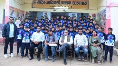 राजनांदगांव : छत्तीसगढ़ राज्य खाद्य आयोग के अध्यक्ष संदीप शर्मा ने आश्रम-छात्रावास, आंगनबाड़ी केन्द्रों, शासकीय उचित मूल्य दुकानों एवं विद्यालयों का किया निरीक्षण