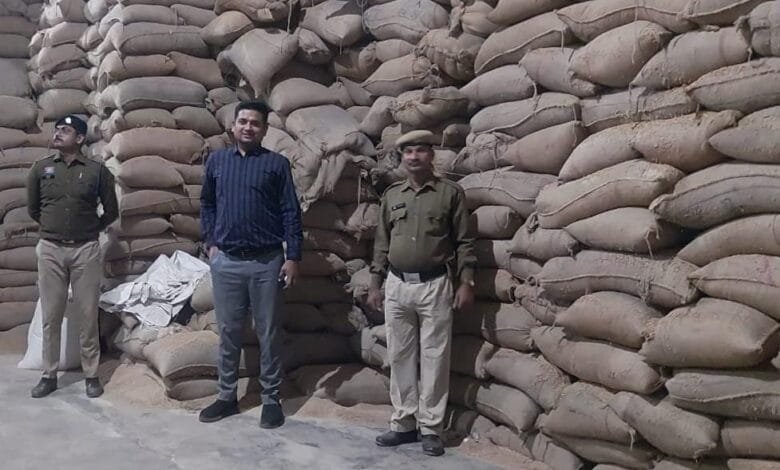 राजनांदगांव : कुल 13 प्रकरणों में 92 लाख 87 हजार 600 रूपए मूल्य के 2996 क्विंटल (7490 बोरा) अवैध धान जप्त