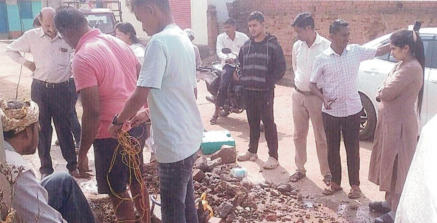 राजनांदगांव : ग्राम अंजोरा में पानी की लैब जांच के बाद पाया गया साफ