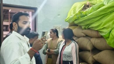 राजनांदगांव : आज कुल 10 प्रकरणों में 12 लाख 48 हजार 680 रूपए मूल्य के 402.80 क्विंटल (1007 बोरा) अवैध धान जप्त