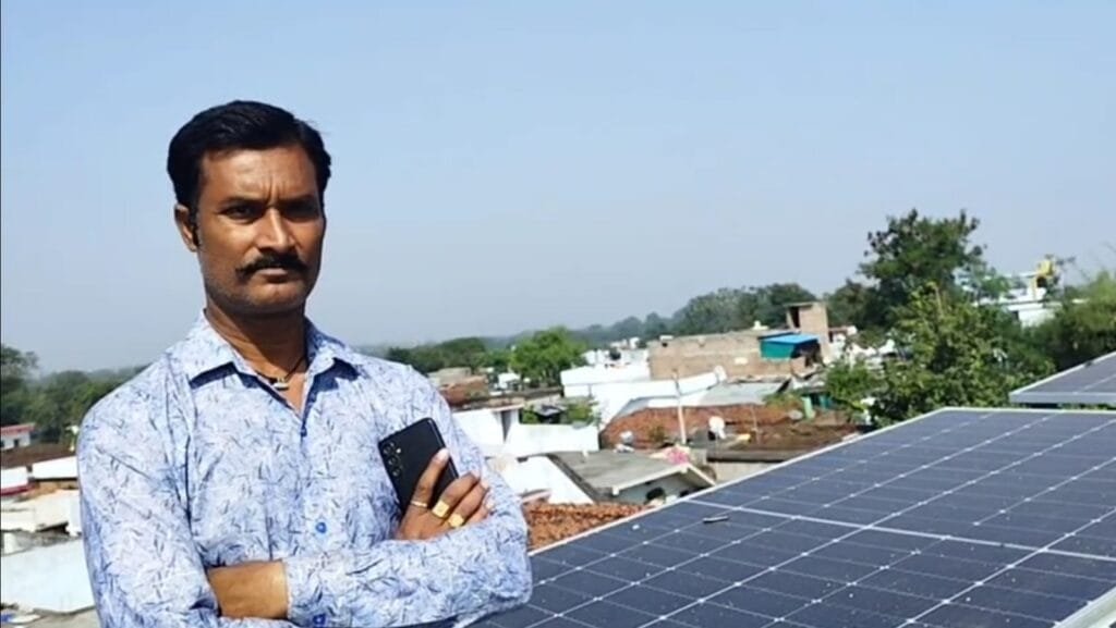 राजनांदगांव : प्रधानमंत्री सूर्यघर मुफ्त बिजली योजना से जगमग हुआ अजय का घर