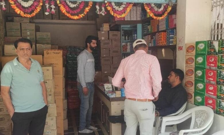 राजनांदगांव : खाद्य सुरक्षा विभाग की टीम द्वारा गणेश किराना स्टोर्स की जांच की गई