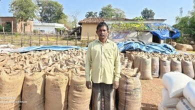 मोहला : ग्राम पांडरवानी के किसान श्री सेवाराम ने एकटकन्हर धान उपार्जन केंद्र में 60 क्विंटल धान का किया विक्रय