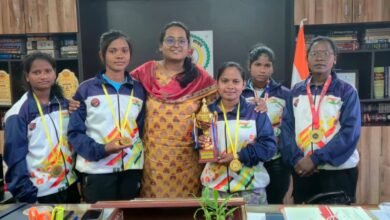 मोहला : कलेक्टर ने राज्य स्तरीय खेलो छत्तीसगढ़ यूथ कराटे 2025 प्रतियोगिता में शामिल प्रतिभागियों का किया सम्मान