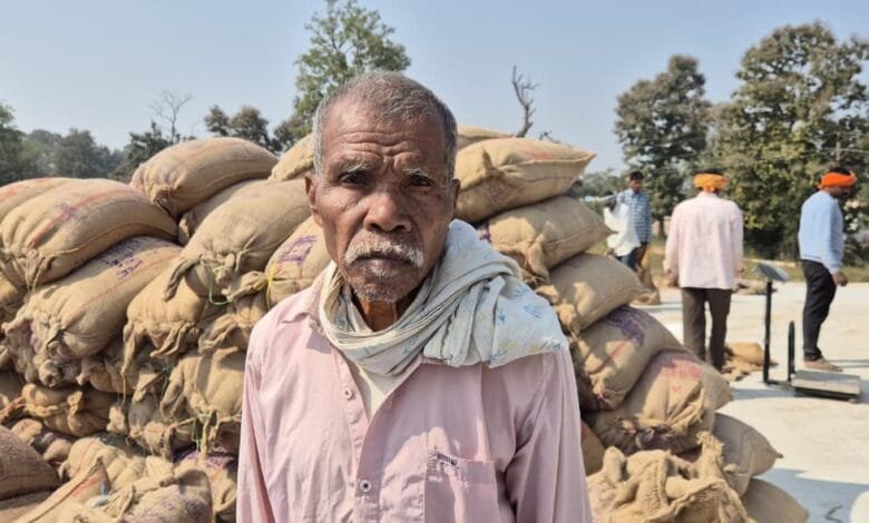  मोहला : डिजिटल नवाचार से किसानों का धान विक्रय हुआ आसान