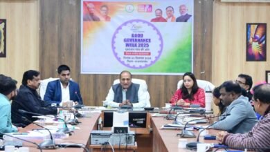 राजनांदगांव : सुशासन सप्ताह अंतर्गत प्रशासन गांव की ओर अभियान के तहत तत्कालीन कलेक्टर अशोक अग्रवाल ने सभी अधिकारियों को दिया मार्गदर्शन