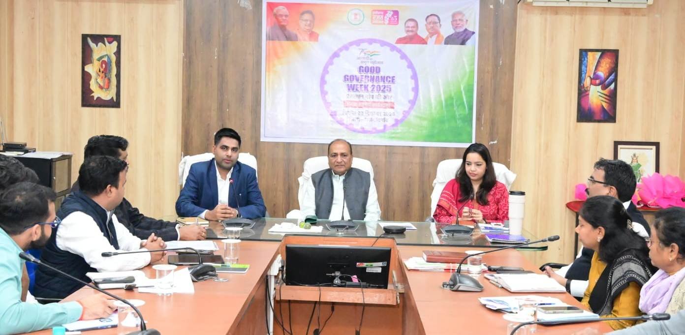 राजनांदगांव : किसानों को जिले के भीतर धान के परिवहन में करने में नहीं होनी चाहिए असुविधा : कलेक्टर