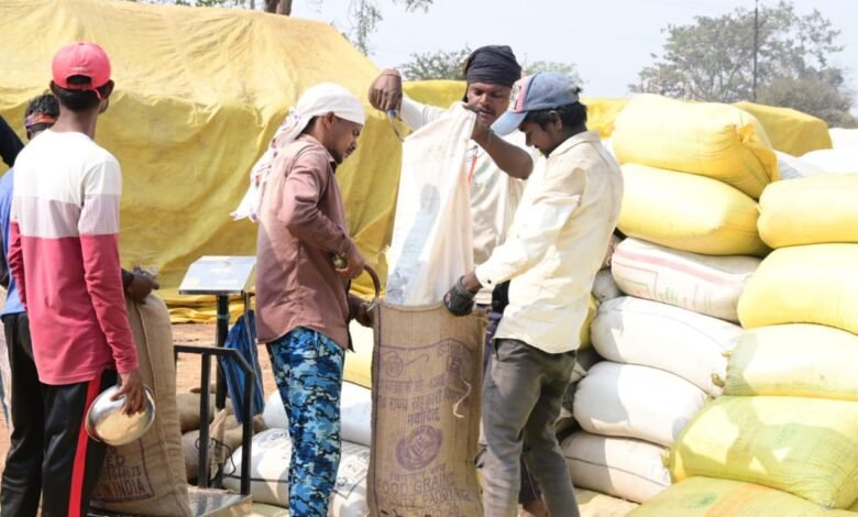 राजनांदगांव : जिले में धान की खरीदी महाभियान से किसानों में हर्ष व्याप्त