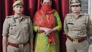 महिला के वेश में पहाड़ियों में छिपा था 25 हजार का इनामी बदमाश, ‘लेडी सिंघम’ की टीम ने ऐसे किया गिरफ्तार