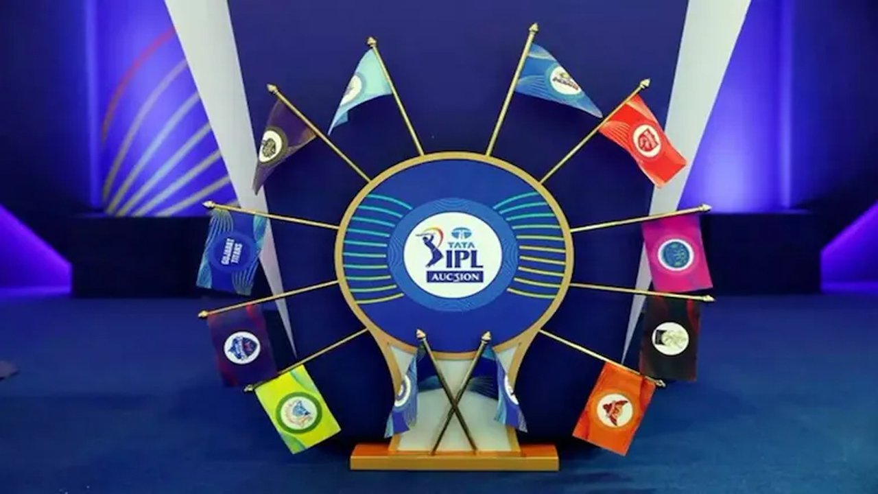 IPL 2026 Mini Auction से पहले 10 बड़े सवाल: किस टीम के पास सबसे ज्यादा पैसा और कौन मारेगा बाज़ी?