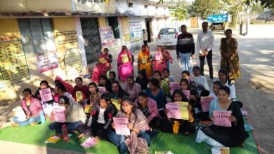 शासकीय कमला देवी रठी स्नातकोत्तर महाविद्यालय राजनंदगांव द्वारा राष्ट्रीय सेवा योजना अंतर्गत ग्राम अलीखूंटा (रानीतराई) में सात दिवसीय शिविर का आयोजन किया गया था जिसमें साइबर सेल राजनांदगांव द्वारा कैंप मैं शामिल छात्राओं एवं ग्रामीणों को साइबर अपराध की जानकारी एवं उससे बचने के उपाय बताकर तथा पंपलेट बांट कर उन्हें साइबर जागरूक किया गया। किसी भी प्रकार के साइबर फ्रॉड होने पर तत्काल 1930 हेल्पलाइन नंबर पर शिकायत दर्ज करने के संबंध में विशेष रूप से जागरूक किया गया।