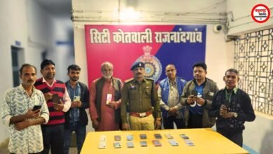 Rajnandgaon: पुलिस की सराहनीय पहल: गुम हुए 20 मोबाइल फोन बरामद कर धारकों को सौंपे....