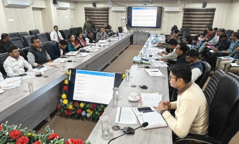 मोहला : श्रम विभाग की योजनाएं श्रमिकों के लिए महत्वपूर्ण, नवीनीकरण में लाएं तेजी-कलेक्टर तुलिका प्रजापति