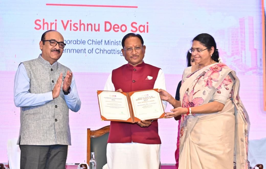 आधुनिक ऑनलाइन तकनीकों ने बढ़ाई आबकारी विभाग की पारदर्शी व्यवस्था में विश्वसनीयता