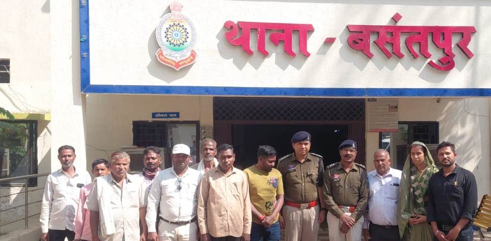 राजनांदगांव : बसंतपुर पुलिस की पहल से 4 साल बाद परिवार की समाज में वापसी