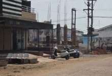 Rajnandgaon: जनता कॉलोनी में 24 मीटर सड़क पर अवैध निर्माण का आरोप, निगम व गृह निर्माण मंडल से कार्रवाई की मांग