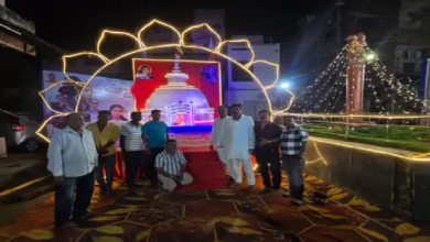 राजनांदगांव : बुद्ध, संविधान और अशोक स्तंभ का संगम: सजी बौद्ध स्मारक झांकी…