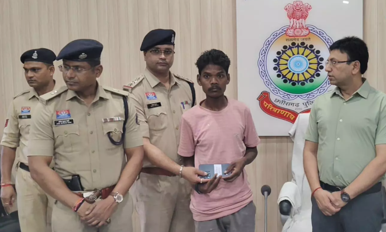 CG : लौटी मुस्कान : 128 मोबाइल रिकवर, एसएसपी ने स्वामियों को सौंपे…