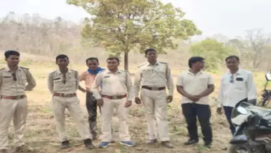 CG : डिप्टी रेंजर और वन रक्षक ने भागकर बचाई जान, मारने के लिए दौड़े अतिक्रमणकारी …