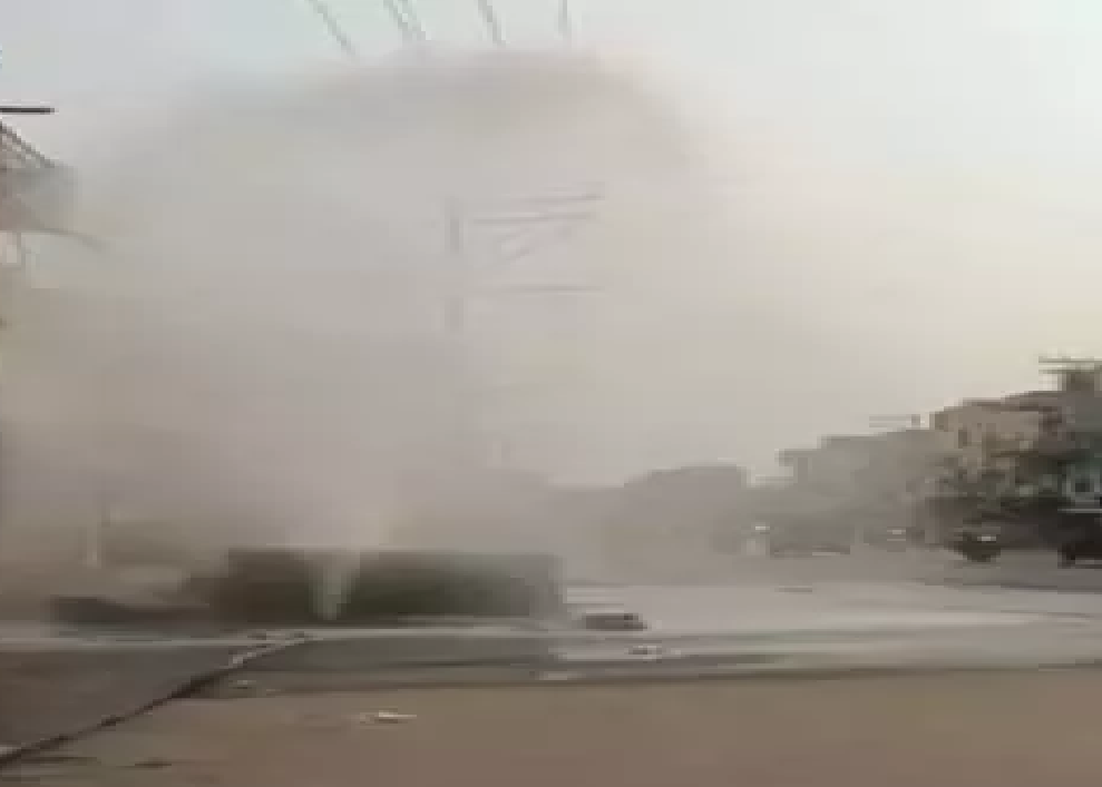 CG : भाटागांव मेन रोड पाइपलाइन फूटी, पानी बर्बाद …