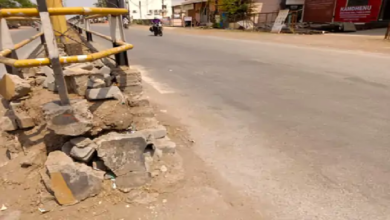 राजनांदगांव : डोंगरगांव रोड में डिवाइडर क्षतिग्रस्त, मरम्मत नहीं…