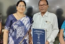 कृतिदेव यहाफिलासफी ऑफ डॉक्टरेट की उपाधि सेसम्मानित हुए हरिशंकर झारराय