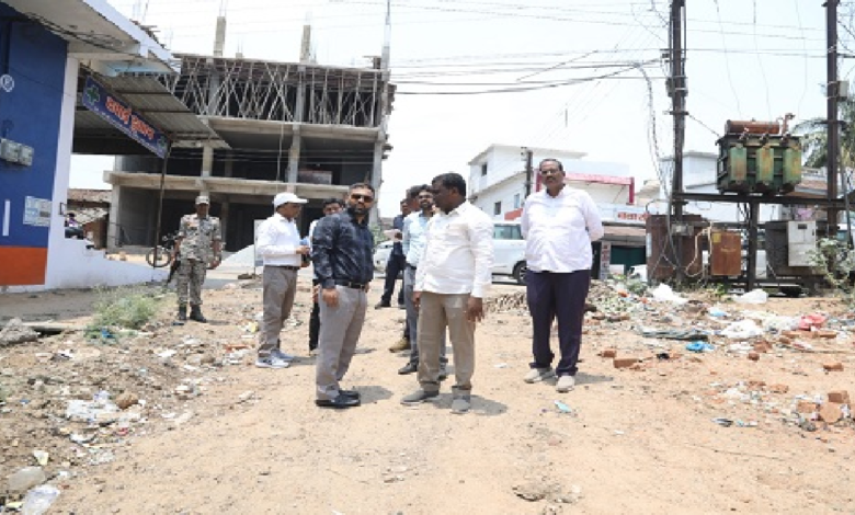 CG : कांकेर में संचालित विकास कार्यों का विधायक एवं कलेक्टर ने किया निरीक्षण…
