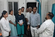 CG : डीएम ने किया प्राथमिक स्वास्थ्य केंद्र का निरीक्षण, मरीजों से ली सुविधाओं की जानकारी…