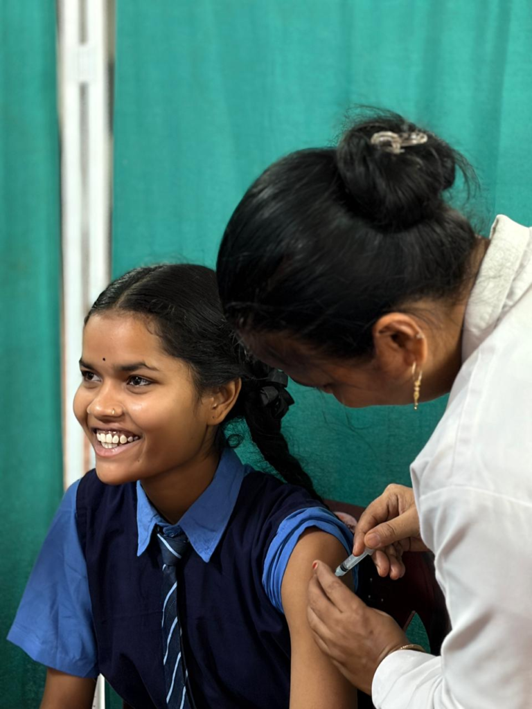 अपनी ज़िम्मेदारी निभाएं और अपनी बेटियों को सर्वाईकल कैंसर के खतरे से बचाएं