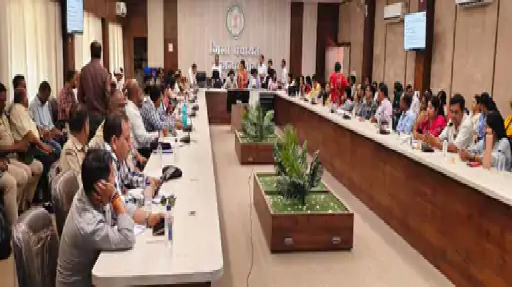 राजनांदगांव : 2 घंटे पहले आना होगा, साधारण कपड़ों में, सिर्फ पेन लेकर…