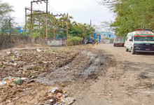 राजनांदगांव : नाले की सफाई के बाद वहीं फैली गंदगी, बदबू के कारण परेशानी…