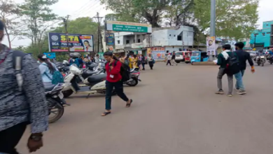 राजनांदगांव : कॉलेज के सामने बेतरतीब पार्किंग होने से जाम, लोग हो रहे हैं परेशान…