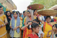 राजनांदगांव : ढोल-नगाड़ों और गीत-संगीत से धूमधाम से कराया, पारंपरिक न्योता भोज भी हुआ…