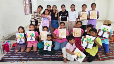 CG : एम्पीरिया सैफायर ग्रीन के बच्चों ने गांव के बच्चों को सिखाई कला…