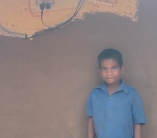 दशकों का अँधेरा टूटा, अबूझमाड़ के ईरपानार गाँव में पहली बार पहुँची बिजली