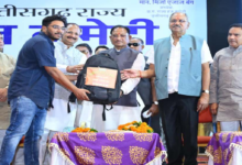 CG : सीएम साय ने हज यात्रियों को सौंपा फर्स्ट एड किट, यात्रा के लिए दी शुभकामनाएं…