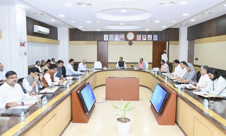 CG : मुख्यमंत्री विष्णु देव साय की अध्यक्षता में मंत्रालय महानदी भवन में कैबिनेट की बैठक शुरू