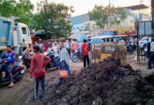 राजनांदगांव : इंटरकनेक्शन के लिए खोदे गए गड्ढे से लग रहा जाम, लखोली में परेशानी…