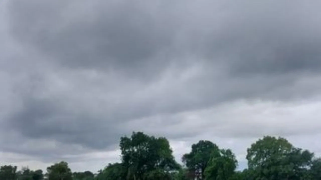 राजनांदगांव : राहत… सुबह तेज हवा के साथ हल्की बारिश, अगले दो दिन भी बरसेंगे बादल…