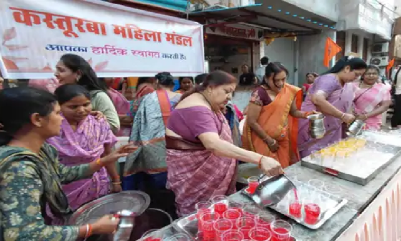 राजनांदगांव : गंज लाइन में मंदिर में शरबत का वितरण किया…