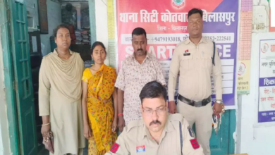 CG : नकली सोना बदलने आई महिला गिरफ्तार, खुद को भारी पड़ी चालाकी …CG : नकली सोना बदलने आई महिला गिरफ्तार, खुद को भारी पड़ी चालाकी …