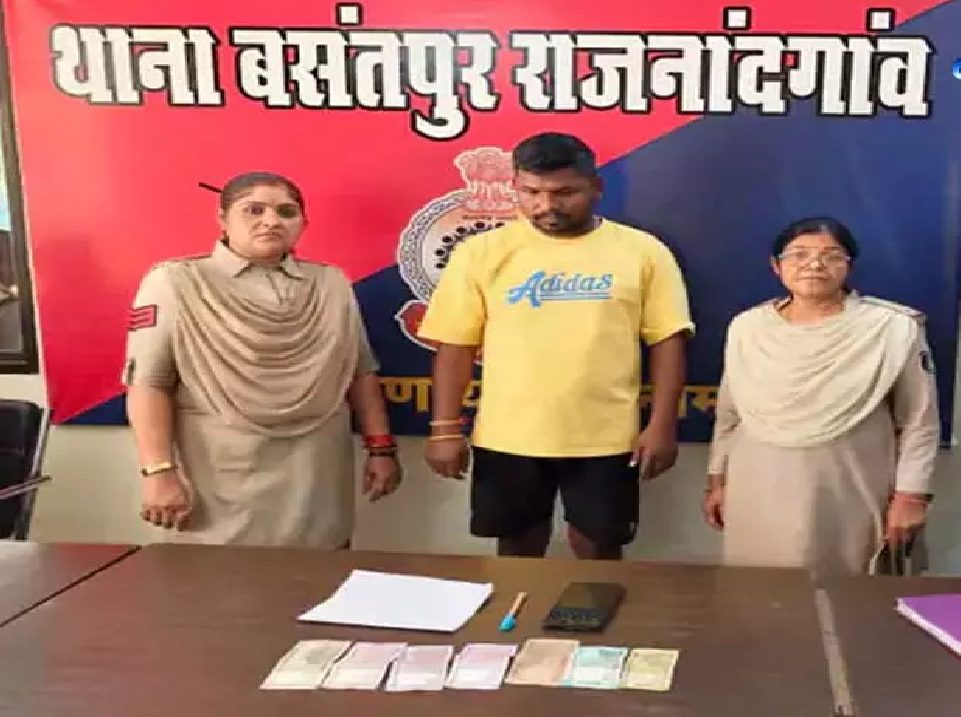 राजनांदगांव : राजनांदगांव में मोबाइल से सट्टा खिलाते युवक गिरफ्तार …